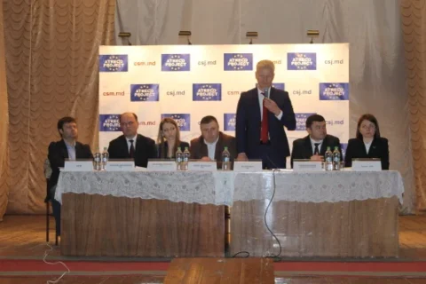 Autoritățile publice și private din Edineț au fost informate cu privire la stadiul de implementare a reformei în sistemul judecătoresc