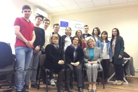 Dezvoltarea competențelor digitale a tinerilor din Edineț